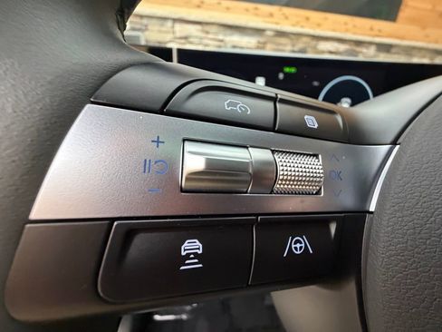 Certified 2025 Hyundai Tucson Limited image 23