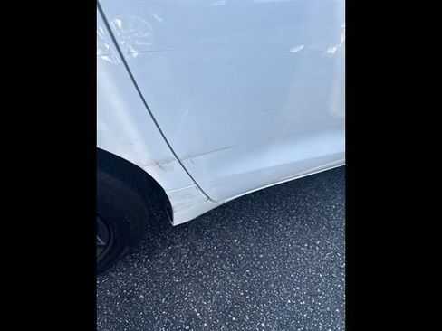 Used 2019 Chrysler Pacifica Touring-L Plus w/ Advanced Safetytec Group FWD image 21
