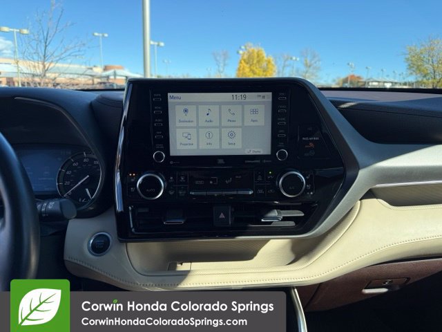 Used 2021 Toyota Highlander Limited AWD/4WD image 17