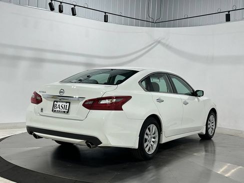 Used 2018 Nissan Altima 2.5 S w/ S Convenience Package FWD image 11