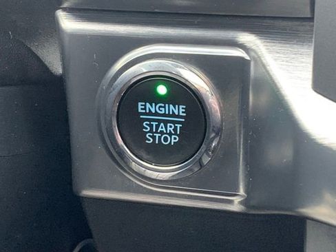 Certified 2022 Ford F150 Lariat w/ Equipment Group 502A High image 23