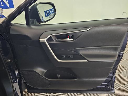 Used 2024 Toyota RAV4 XLE FWD image 28
