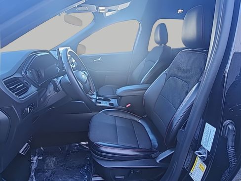 Certified 2023 Ford Escape ST-Line Select w/ Tech Pack #1 image 13