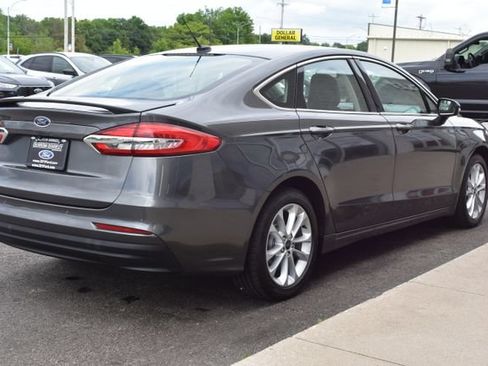 Used 2019 Ford Fusion Energi Titanium FWD image 12