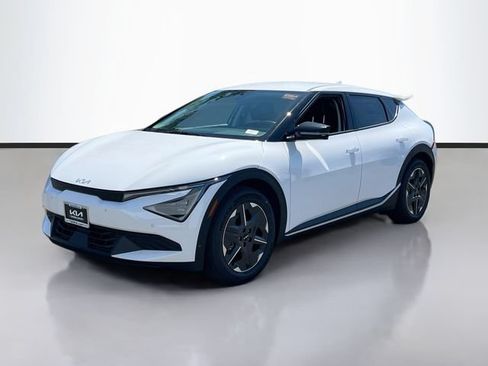 New 2026 Kia EV6 Light RWD image 3