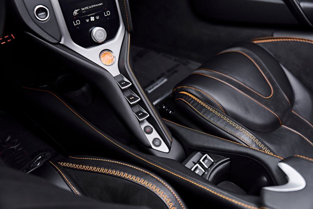 Used 2025 McLaren 750S Spider RWD image 64