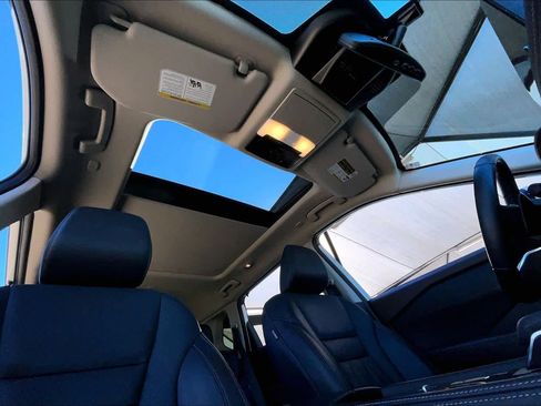 Used 2023 Nissan Rogue Platinum w/ Platinum Premium Package image 13