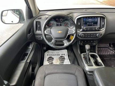 Used 2022 Chevrolet Colorado LT w/ Fleet Safety Package RWD image 19