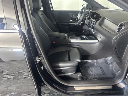 Used 2025 Mercedes-Benz GLA 250 image 13