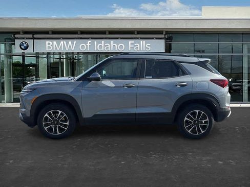 Used 2025 Chevrolet TrailBlazer LT AWD/4WD image 4