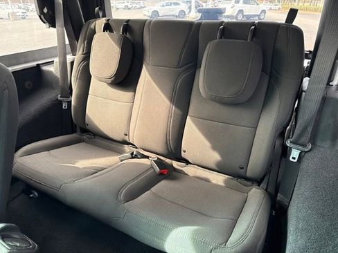 Used 2022 Jeep Wrangler Sport image 30