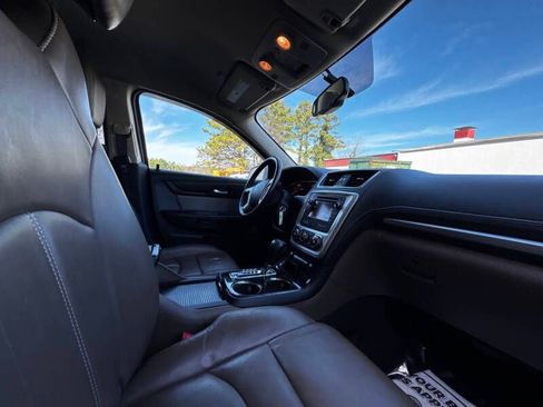 Used 2016 GMC Acadia SLT FWD image 15