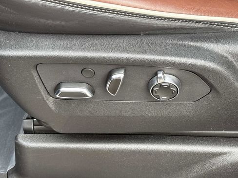 Certified 2023 GMC Yukon Denali Ultimate image 15