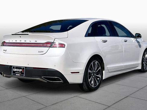 Used 2017 Lincoln MKZ Premiere image 11