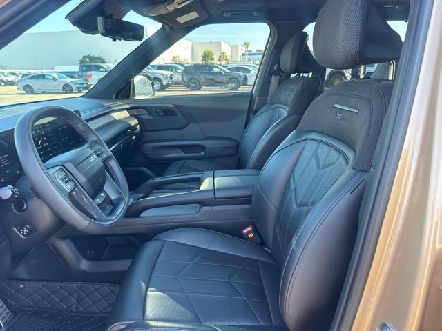 Used 2027 Kia Telluride SX Prestige X-Line w/ Towing Package AWD/4WD image 40