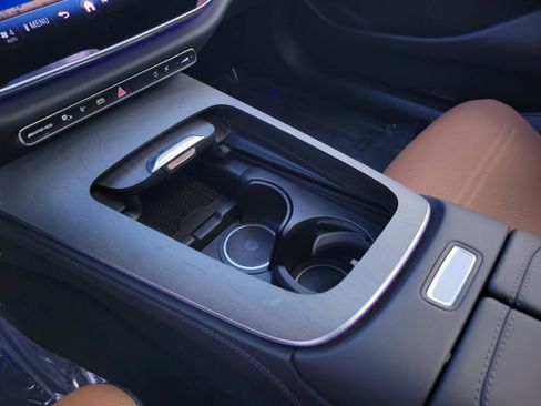 Used 2025 Mercedes-Benz E 53 AMG e 4MATIC Sedan image 19