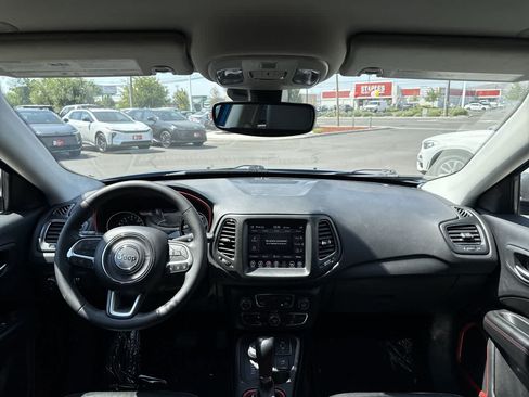 Used 2021 Jeep Compass Trailhawk AWD/4WD image 15