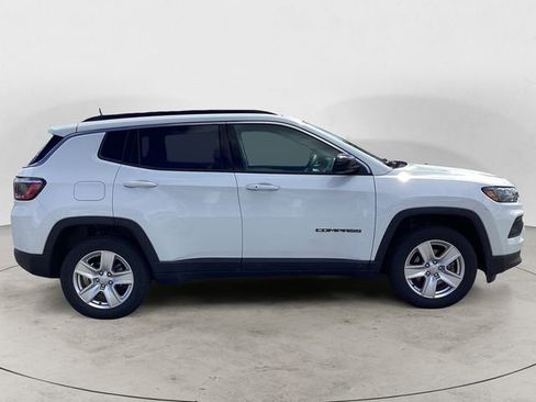 Used 2022 Jeep Compass Latitude AWD/4WD image 6