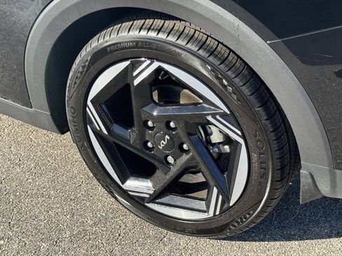 Certified 2025 Kia K4 EX image 9