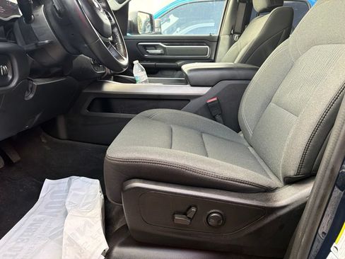 Used 2022 RAM 1500 Big Horn AWD/4WD image 9