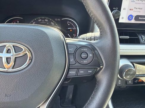 Used 2023 Toyota RAV4 XLE Premium FWD image 29