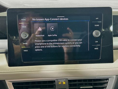 Used 2025 Volkswagen Taos SE image 22