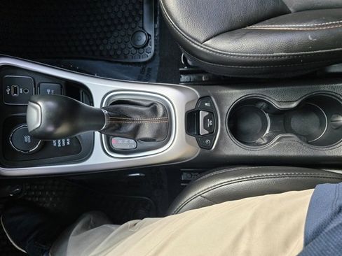 Used 2020 Jeep Compass Latitude w/ Popular Equipment Group image 17