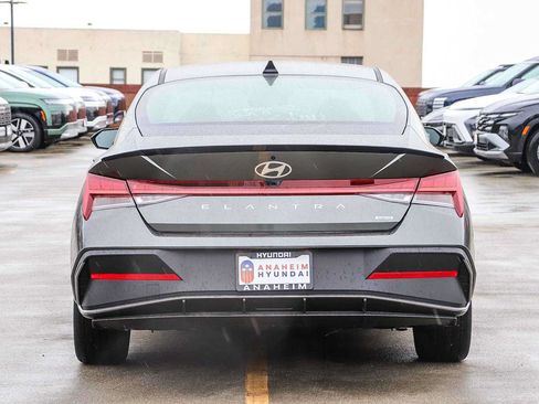 New 2026 Hyundai Elantra SEL FWD image 8