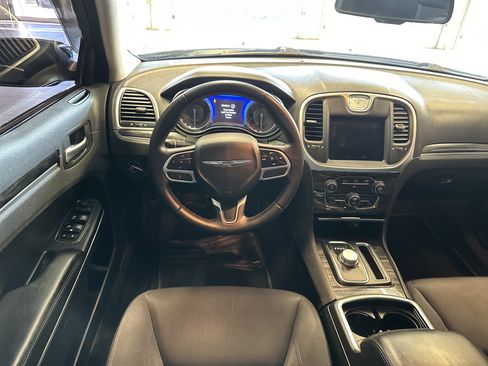 Used 2018 Chrysler 300 Touring w/ Sport Appearance Package image 2