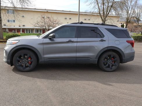 Used 2021 Ford Explorer ST w/ Equipment Group 401A image 3