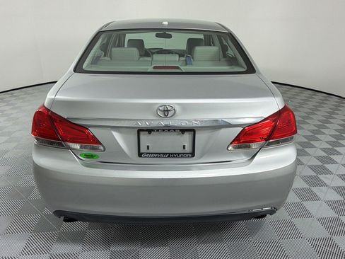 Used 2011 Toyota Avalon FWD image 10