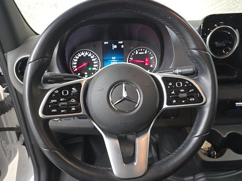 Used 2024 Mercedes-Benz Sprinter 2500 image 7