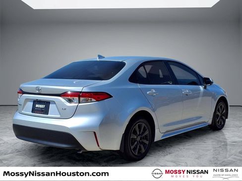 Used 2026 Toyota Corolla LE FWD image 7