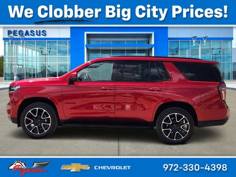 Used 2024 Chevrolet Tahoe RST w/ Luxury Package AWD/4WD image 3