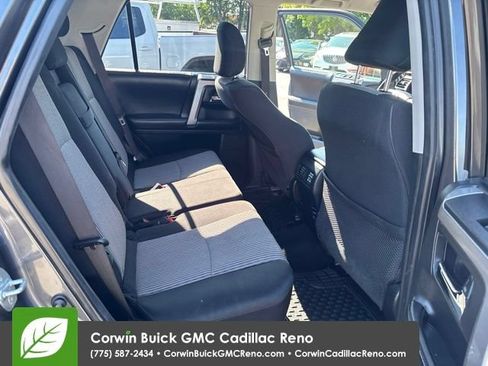 Used 2017 Toyota 4Runner SR5 AWD/4WD image 34