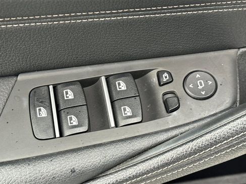 Used 2023 BMW M550i xDrive image 15