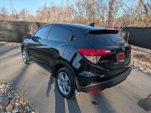 Used 2021 Honda HR-V LX image 3