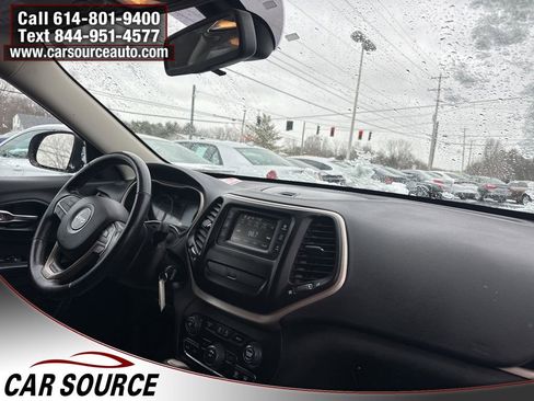 Used 2016 Jeep Cherokee Sport w/ Cold Weather Group image 34