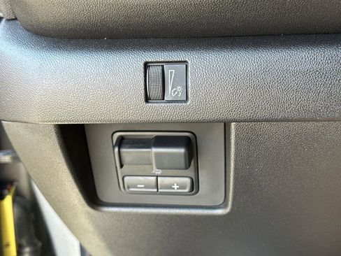 Used 2024 Chevrolet Colorado Trail Boss w/ Technology Package image 31