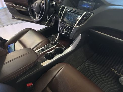 Used 2015 Acura TLX FWD image 17