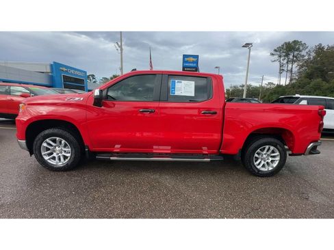 Used 2024 Chevrolet Silverado 1500 LT w/ Z71 Off-Road Package image 5