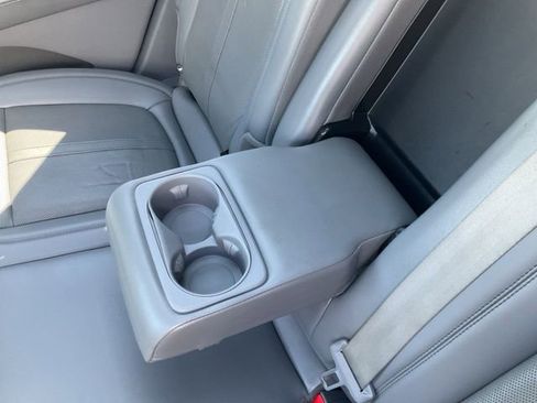 Used 2022 Lincoln Nautilus Reserve w/ Equipment Group 202A image 27