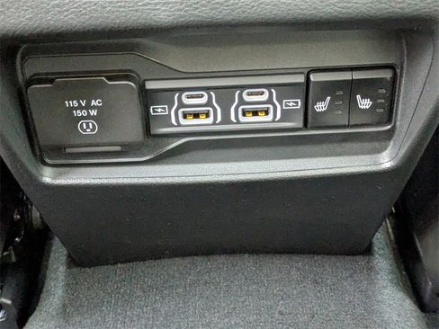 New 2025 Jeep Grand Cherokee Limited w/ Black Appearance Package image 16