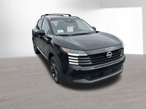 New 2026 Nissan Kicks SR w/ Cold Weather Package image 3