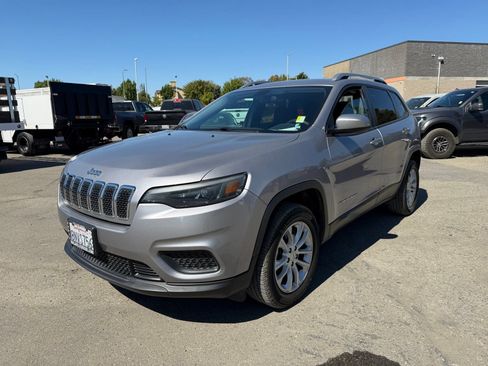 Used 2020 Jeep Cherokee Latitude AWD/4WD image 1