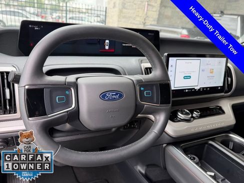 Used 2025 Ford Expedition Active AWD/4WD image 11