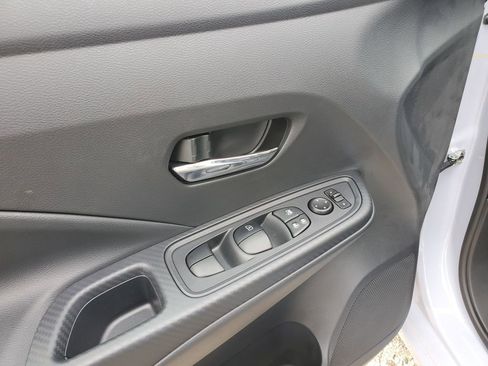 New 2025 Nissan Versa SV w/ Trunk Package image 15