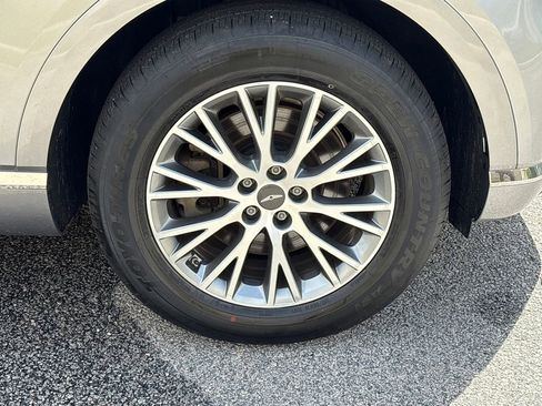 Used 2024 Genesis GV80 2.5T AWD/4WD image 34