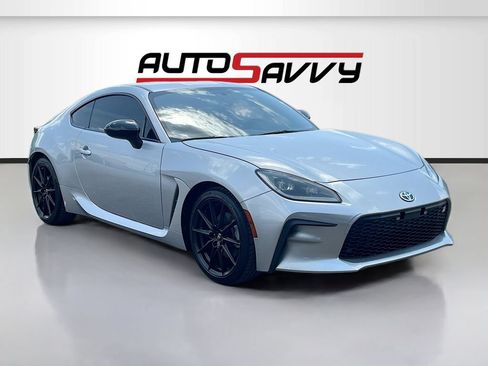 Used 2025 Toyota GR86 Premium w/ ALL Weather Mat Package (TMS) RWD image 1