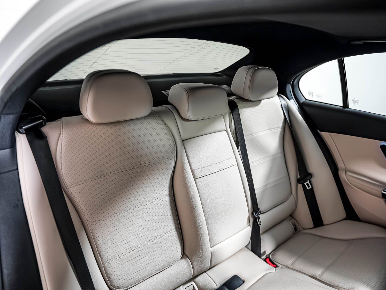 Used 2024 Mercedes-Benz C 300 Sedan image 10